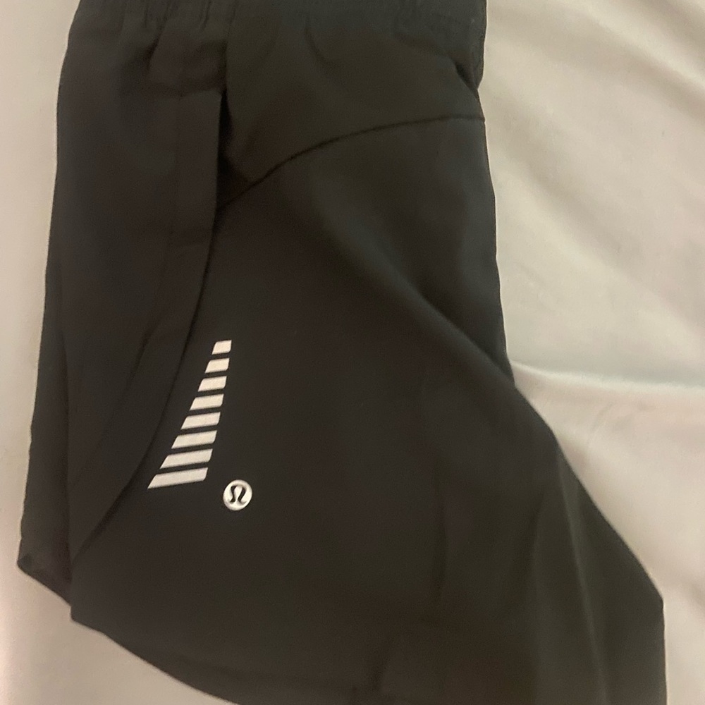 Lululemon - Picture 2 of 3